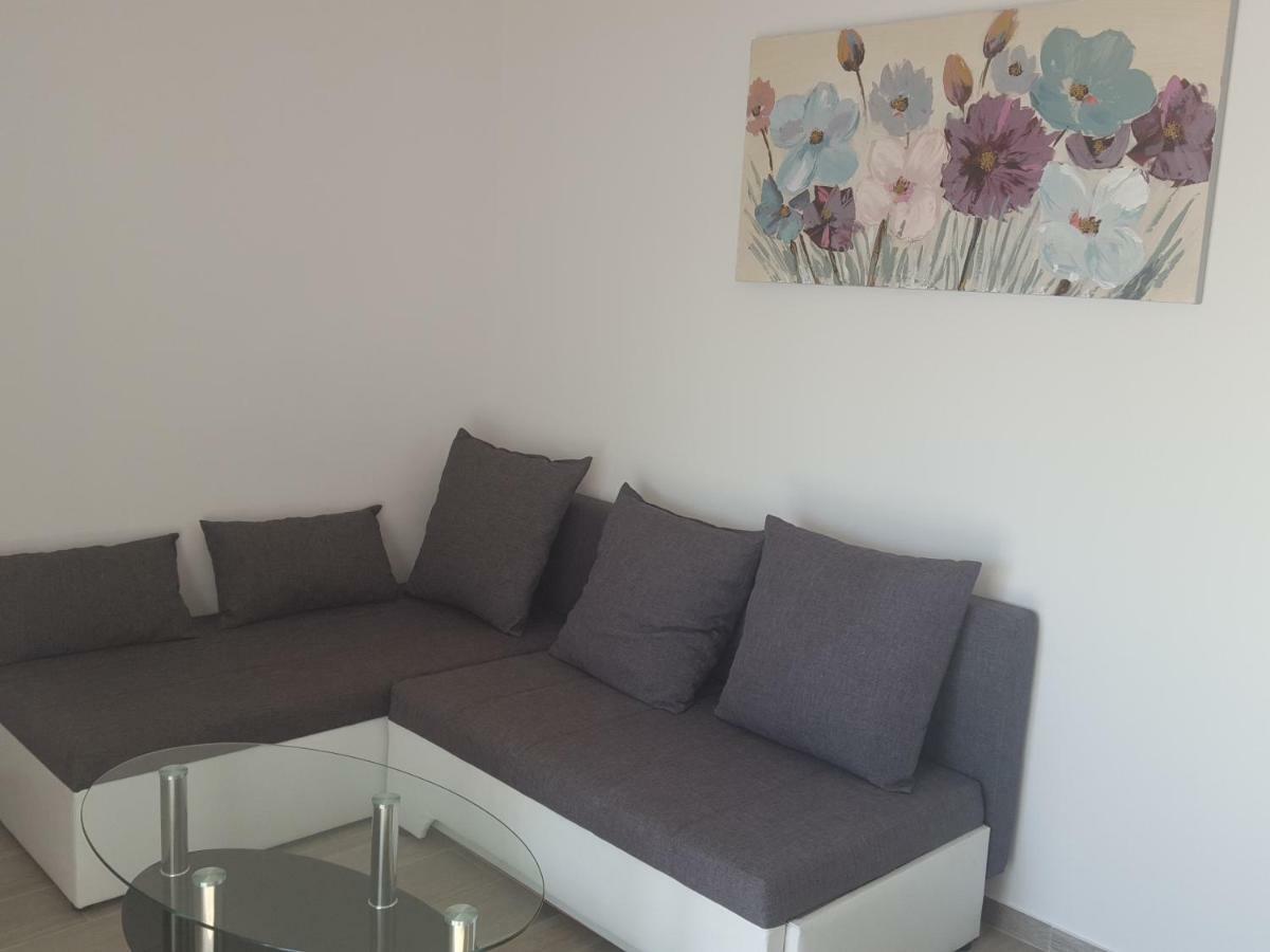 Apartmani Slavica Rab Town Ngoại thất bức ảnh