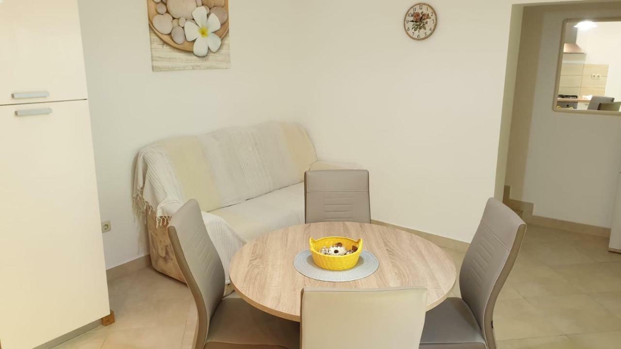 Apartmani Slavica Rab Town Ngoại thất bức ảnh