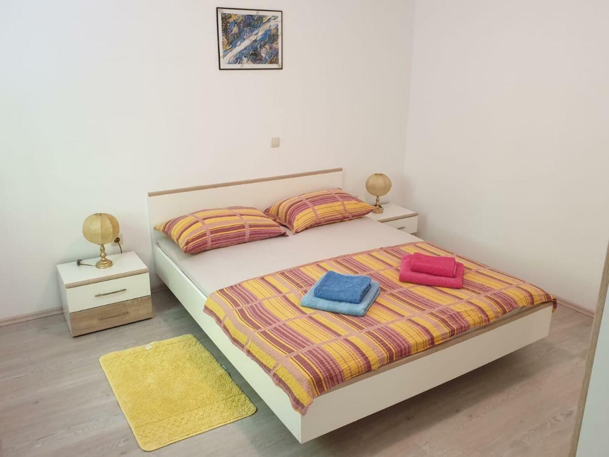 Apartmani Slavica Rab Town Ngoại thất bức ảnh